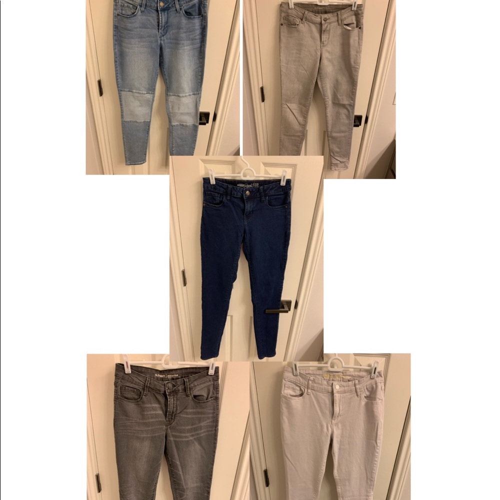 5 pair of Old Navy skinny jeans. All size 6.